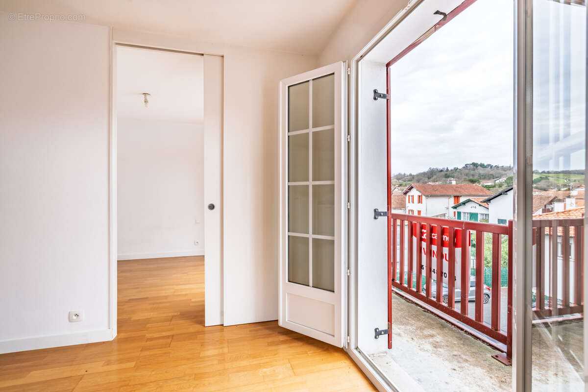 Appartement à URRUGNE