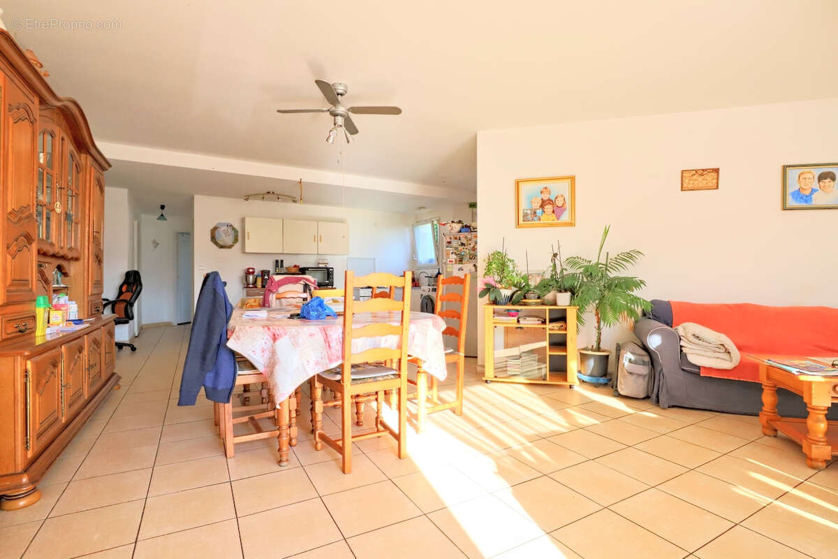Appartement à PIGNANS