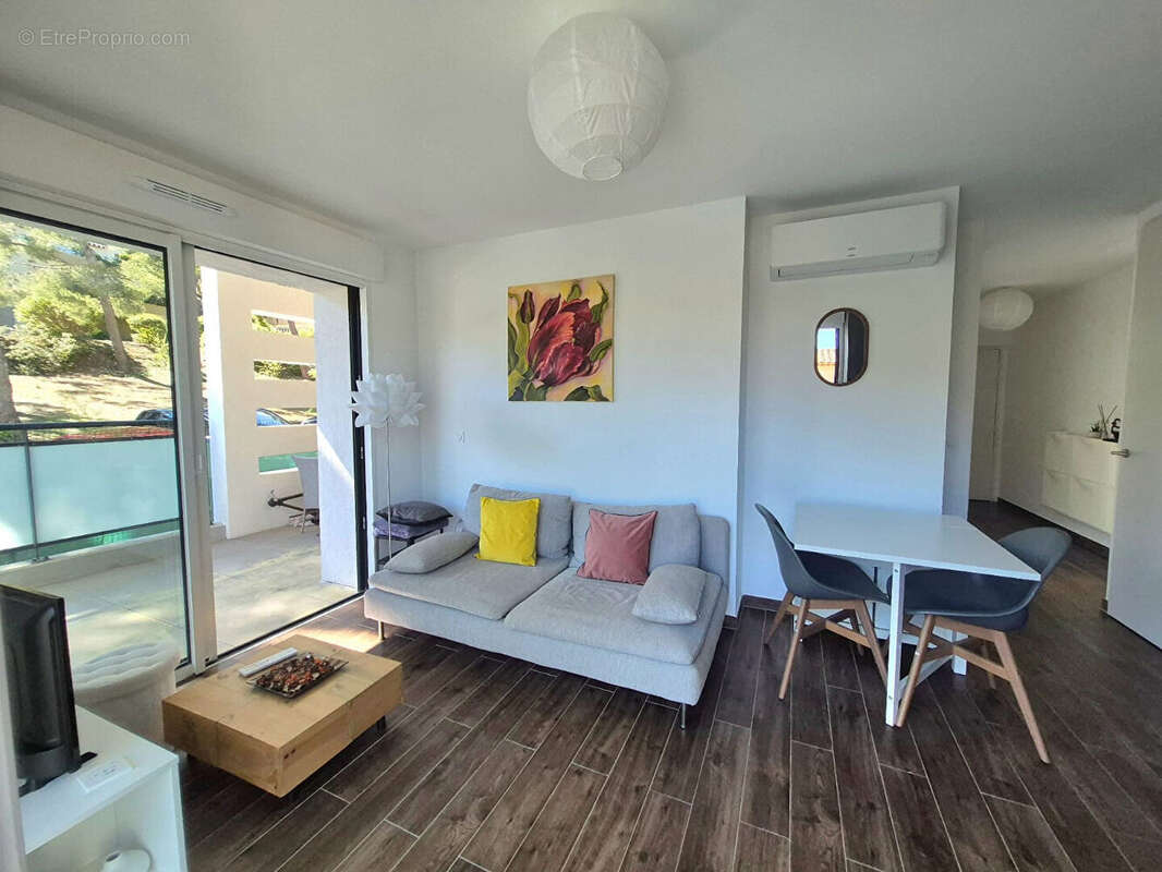 Appartement à CARRY-LE-ROUET