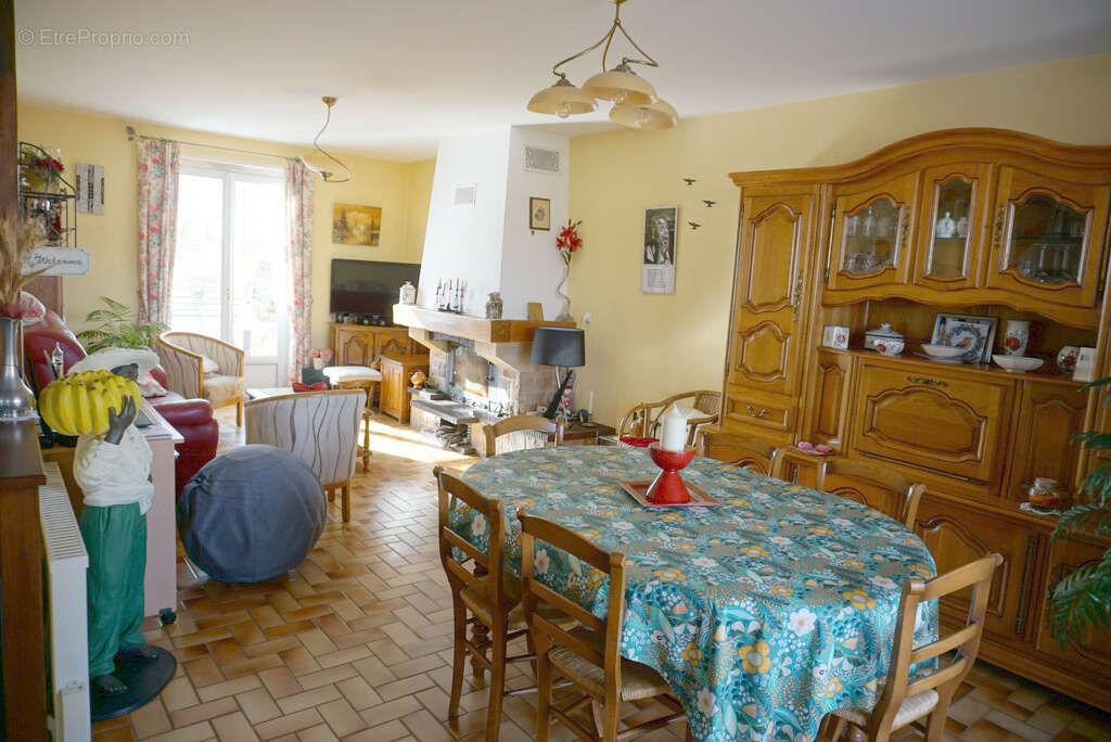 Maison à PARAY-LE-MONIAL