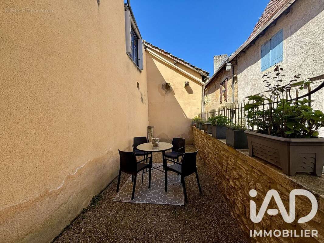 Appartement 135 m² à Montignac  - photo 8