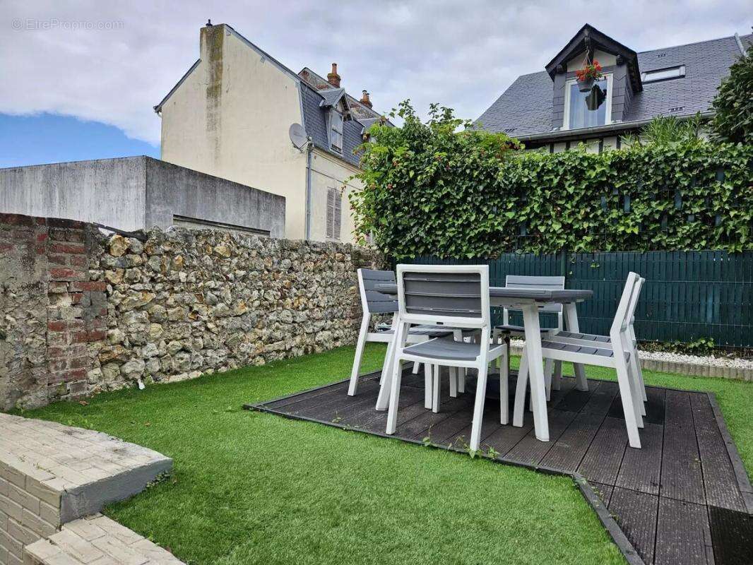 Maison à VILLERVILLE