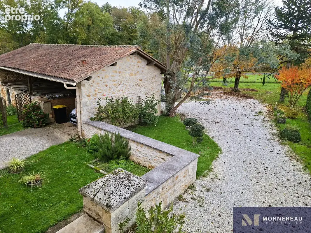 Demeure en pierre avec gite - photo 24