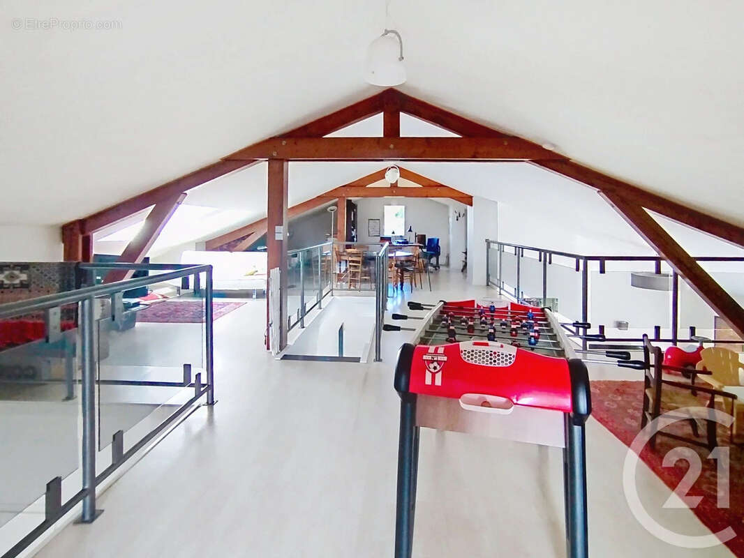 Maison 204 m² à Vienne  - photo 13