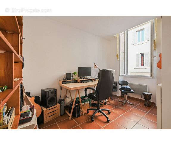 Appartement à MARSEILLE-6E