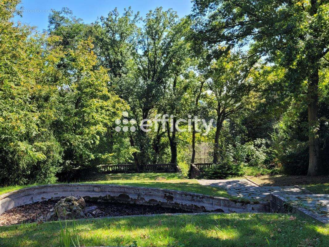 Maison à VILLIERS-SAINT-FREDERIC