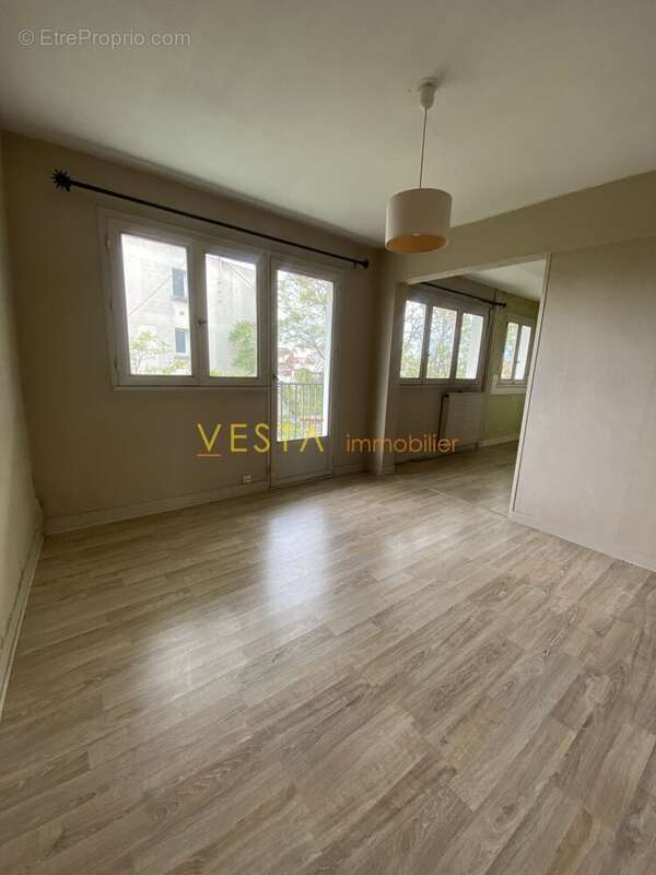 Appartement à MONTREUIL