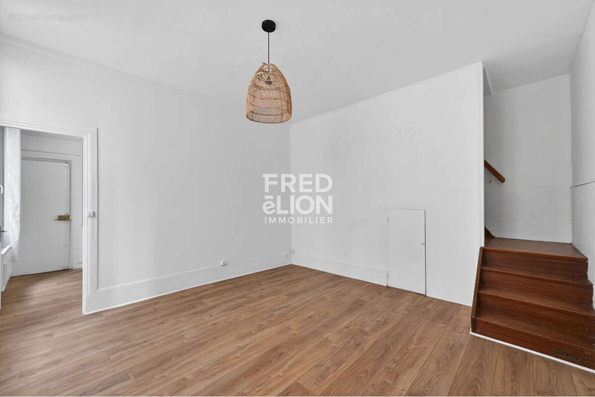 Appartement à PARIS-20E