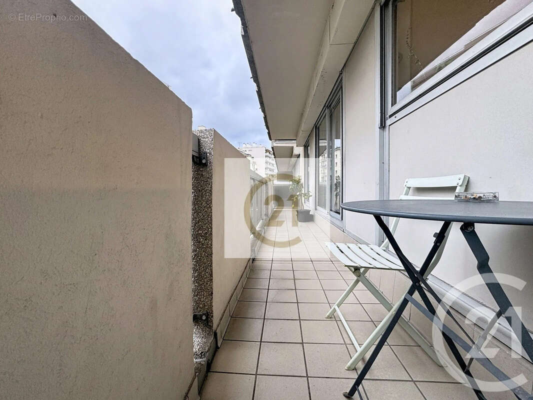 Appartement à PARIS-12E