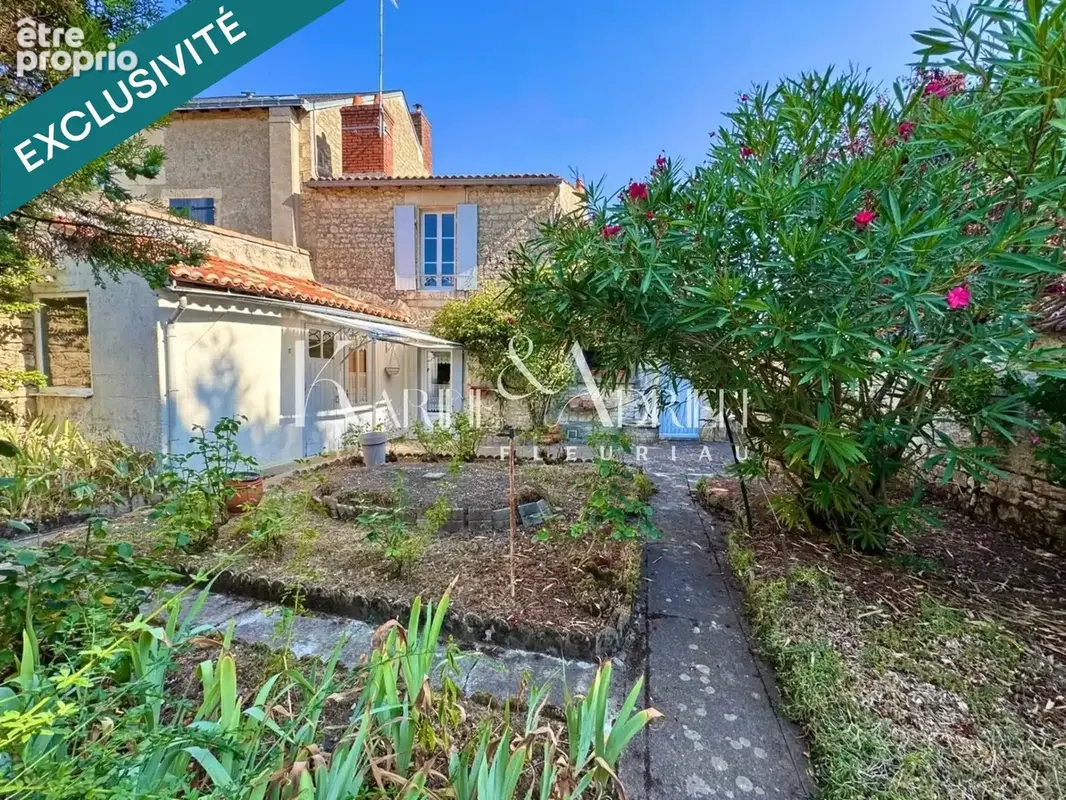 Photo 1 - Maison à FONTENAY-LE-COMTE