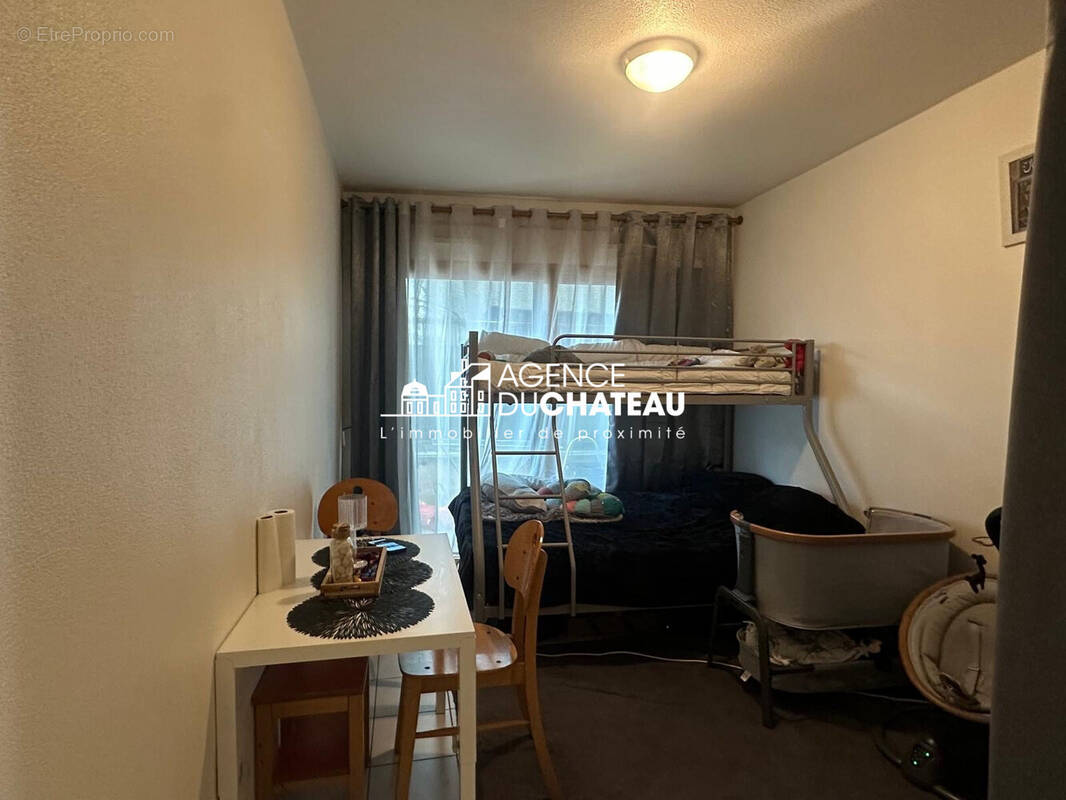 Appartement à PARIS-14E