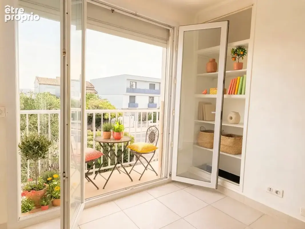 Palavas rive gauche , joli T2 traversant avec balcon vue mer - photo 2