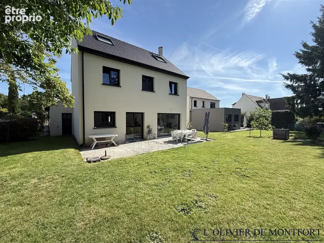 Maison individuelle de 6 pièce(s) d'environ 160 m² au sol - photo 2