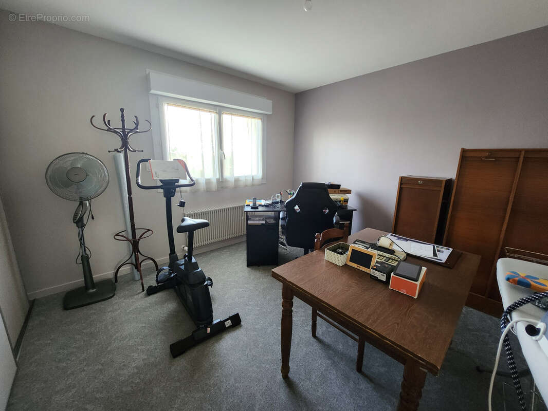 Maison à LES MAGNILS-REIGNIERS