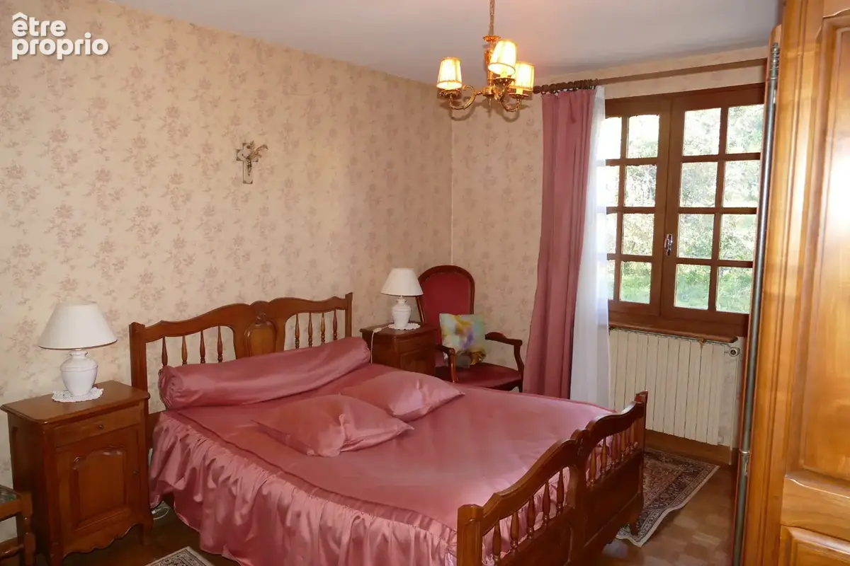 Maison 6 chambres avec 4600m2 de jardin, grand sous-sol, possibilité de vie en plain-pied (Calvinet-Puycapel, 15) - photo 17