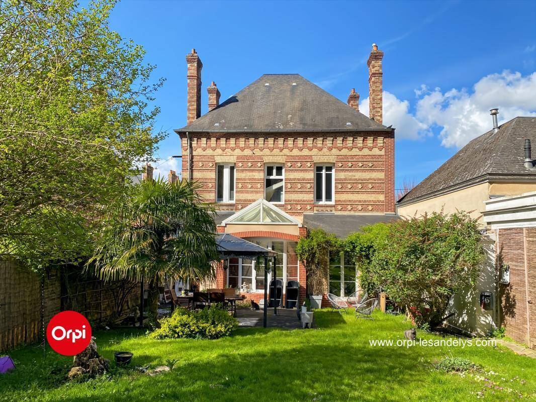 Maison à COURCELLES-SUR-SEINE