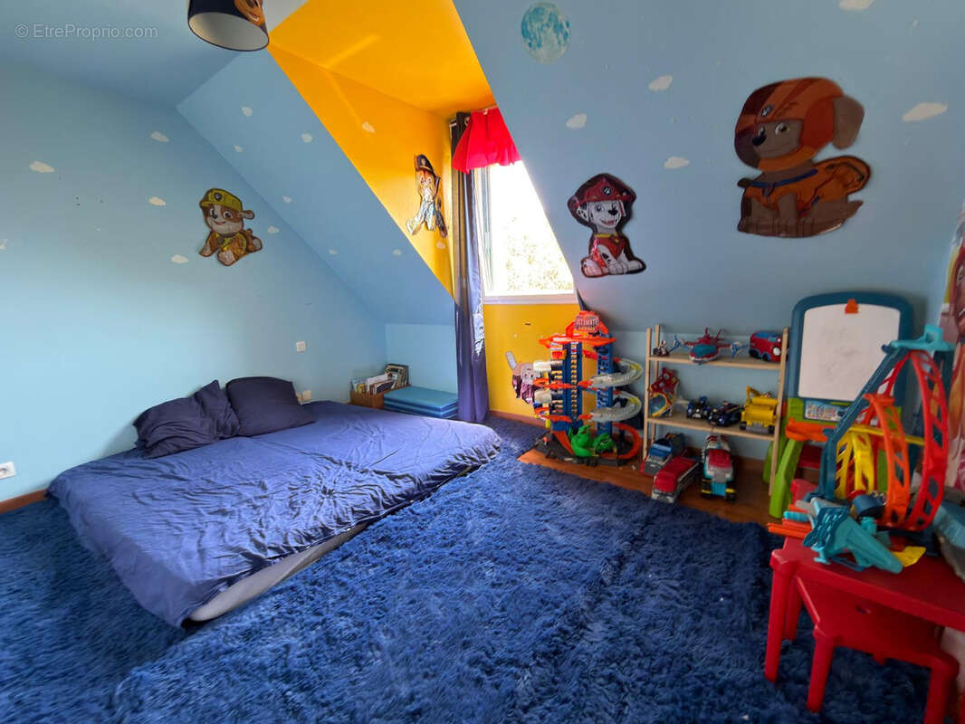 Maison familiale 5 chambres avec vie de plain-pied, Bourg de Plomelin - photo 9
