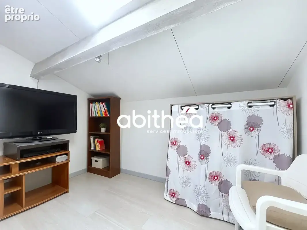 Maison type 2 en duplex avec jardin et stationnement dans une résidence sécurisée - photo 9