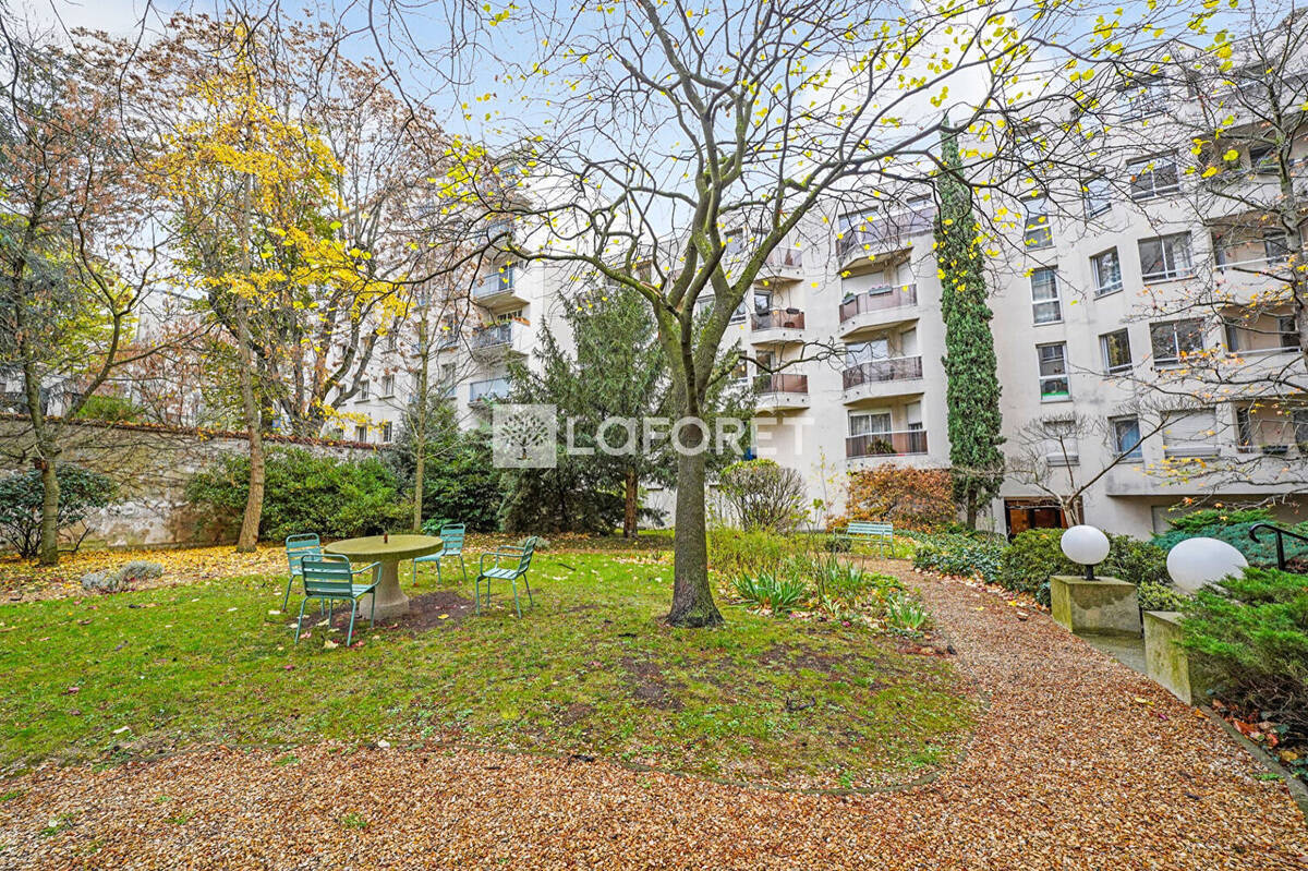 Appartement à PARIS-14E
