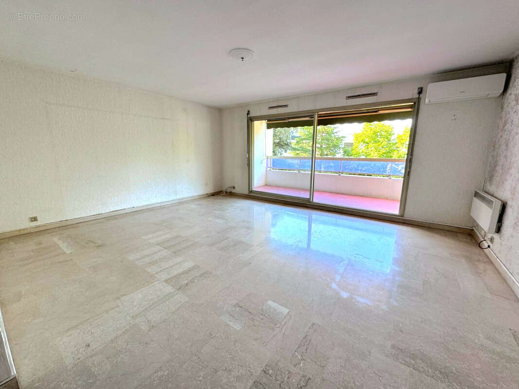 Appartement à MARSEILLE-9E