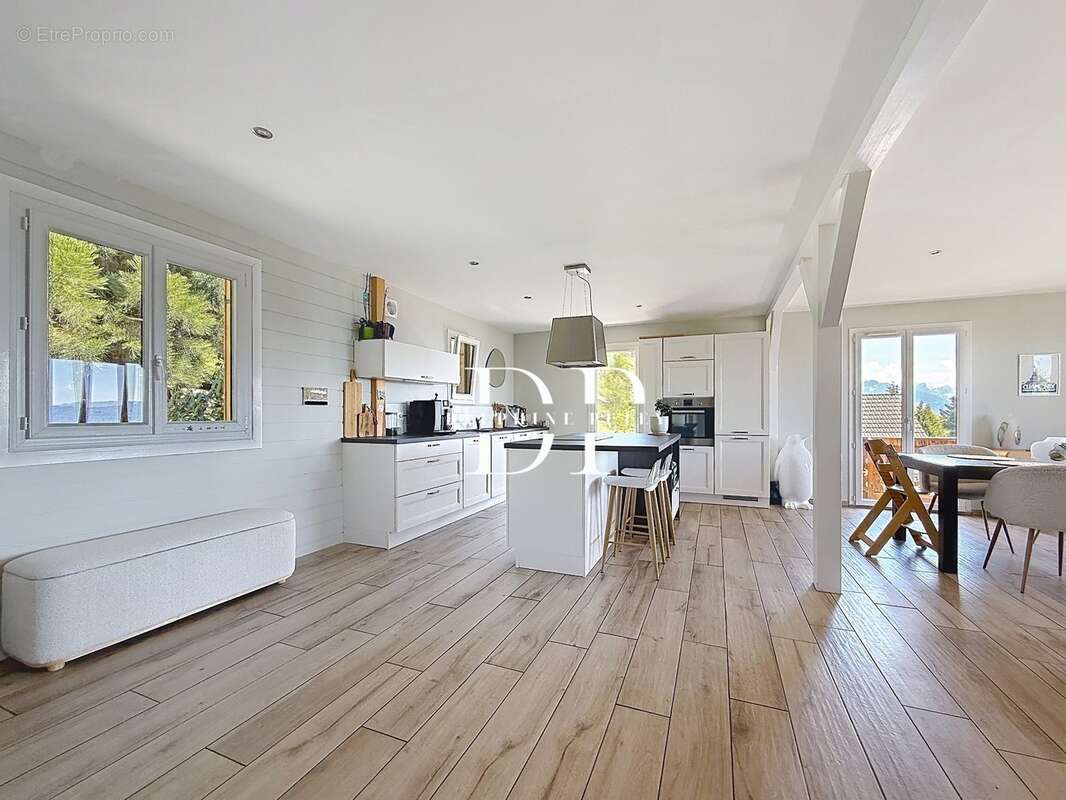Maison à vendre 4 pièces de 122 m2 LUCINGES (74) - photo 2