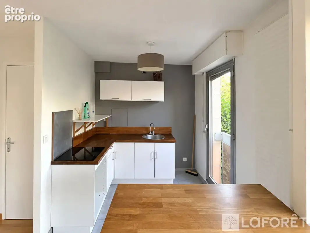 Sèvres ? 2 pièces de 43 m² avec 2 balcons, cave et parking - photo 4