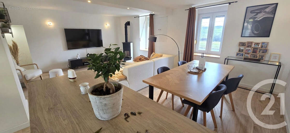 Appartement à ECUISSES
