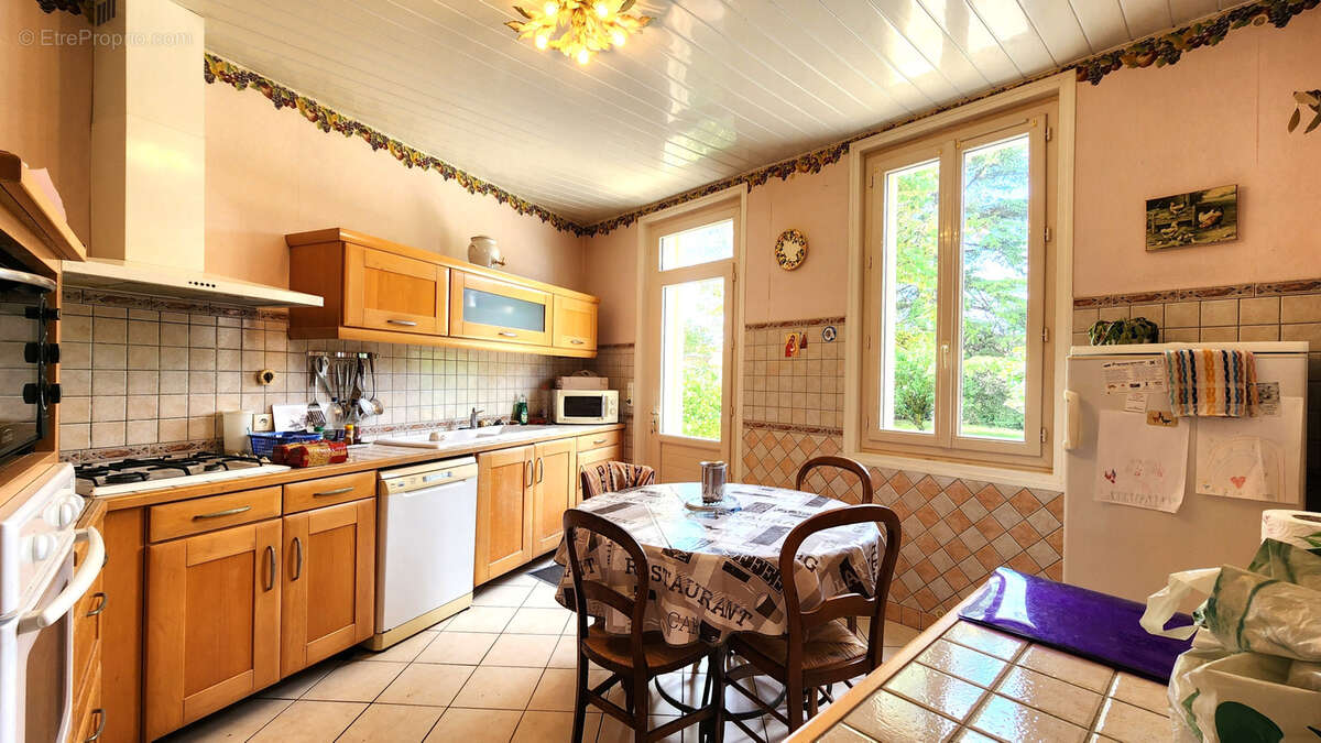 Maison à LA LANDE-DE-FRONSAC