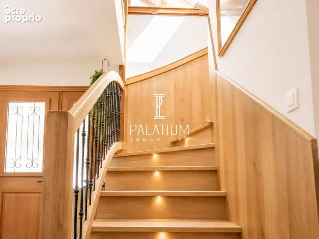 Propriété d'exception de près de 400 m² - photo 8