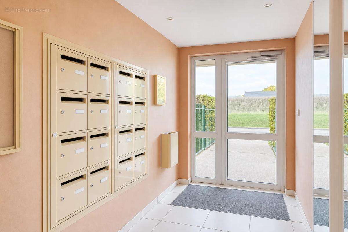 Appartement à VAL-DE-REUIL