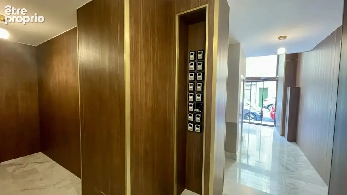 Nice-Centre Ville 2 pièces à usage commercial d'hôtel meublé - photo 14