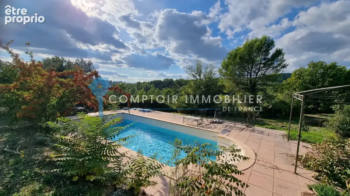 VAR (83) - À VENDRE - FLAYOSC - Coup de cœur pour cette villa provençale 7 pièces - photo 2