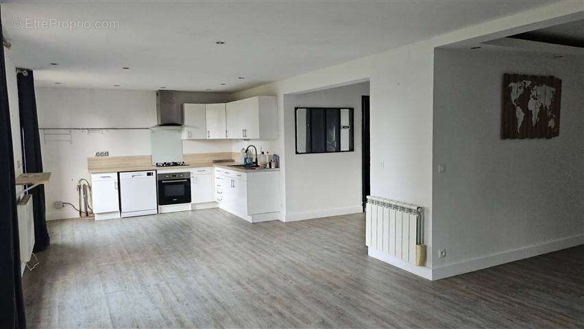 Maison à SAINTE-GENEVIEVE