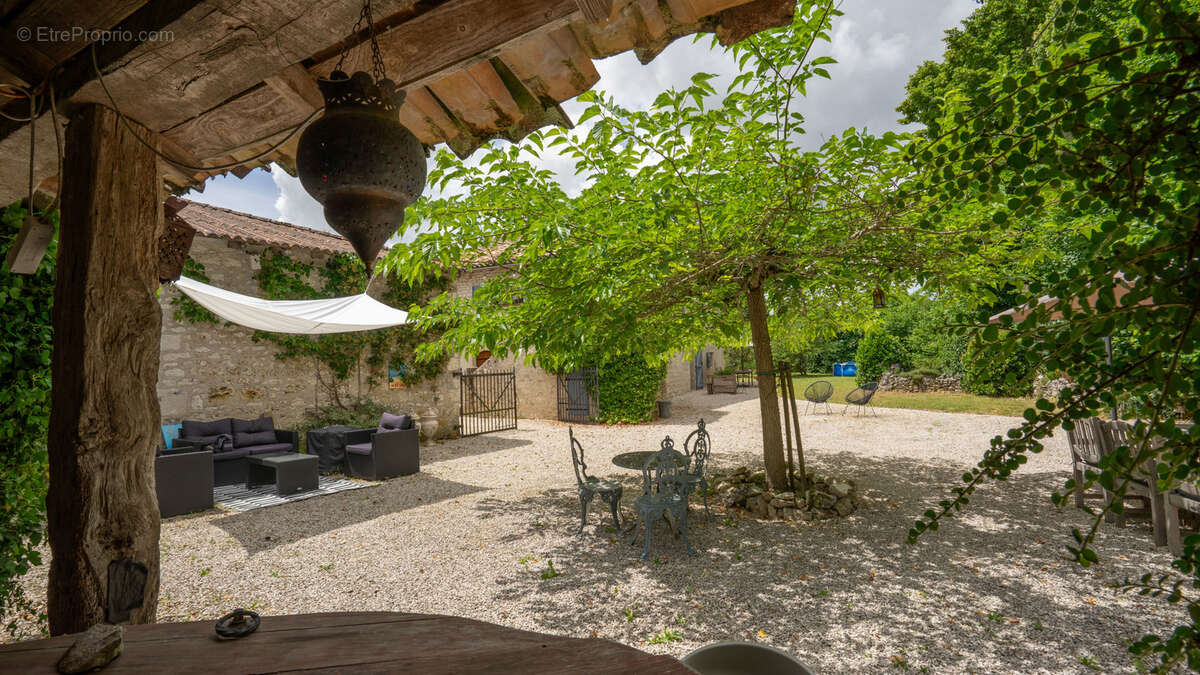 Maison à BAGAT-EN-QUERCY
