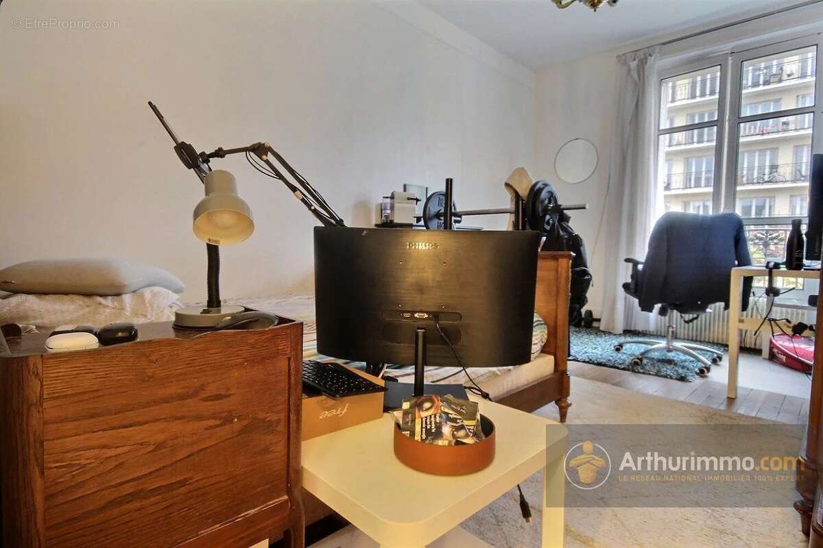 Appartement à CHARENTON-LE-PONT