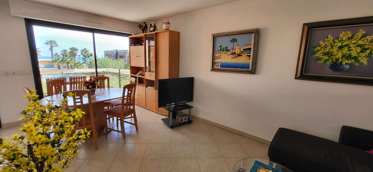 Appartement à VILLENEUVE-LOUBET