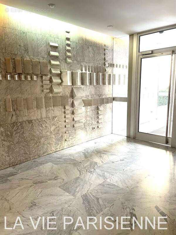 Appartement à PARIS-15E