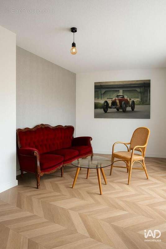 Photo 4 - Commerce à CARROS