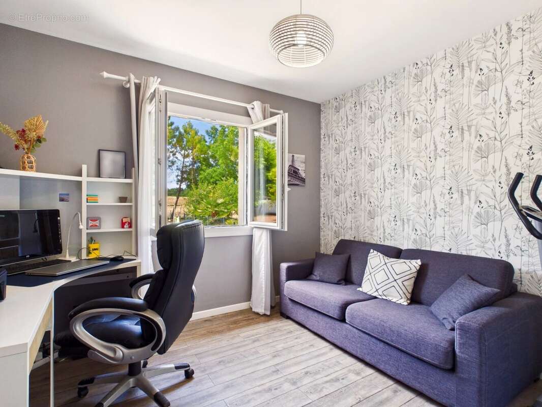 Maison familiale magnifiquement aménagée, située dans un quartier très prisé - photo 11