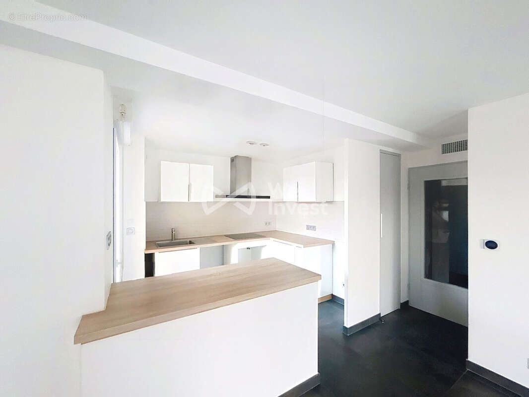 Appartement à LATTES