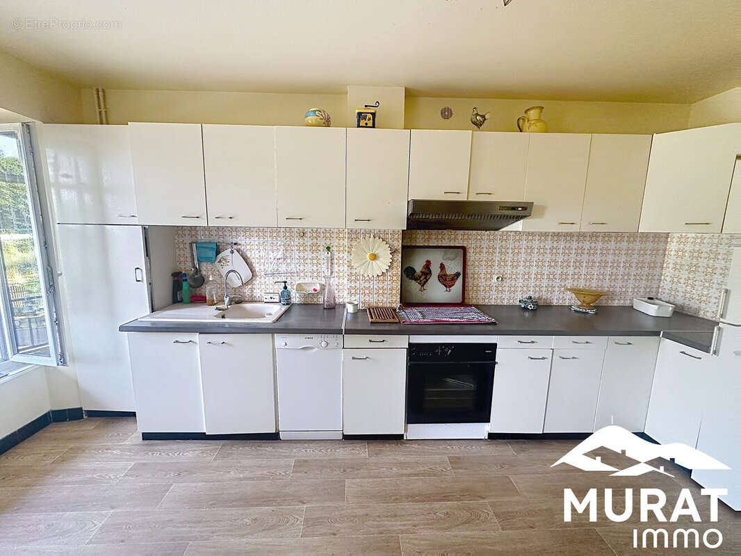 Maison 210 m² à Olloix  - photo 3