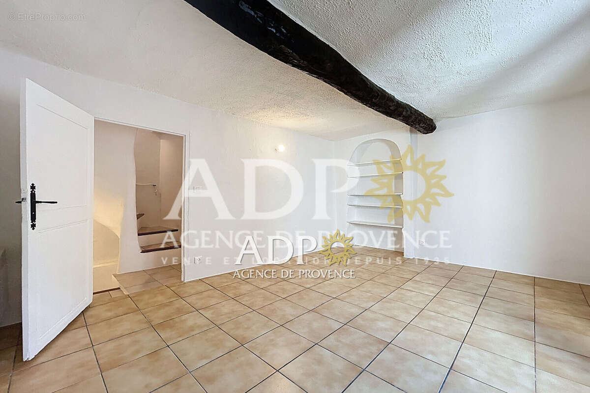 Maison à AURIBEAU-SUR-SIAGNE