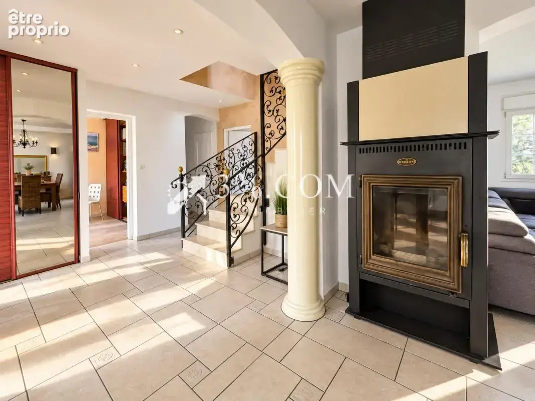 Villa - 183 m2 - 5 chambres - dependance/garage 100 m2 - jar - photo 4