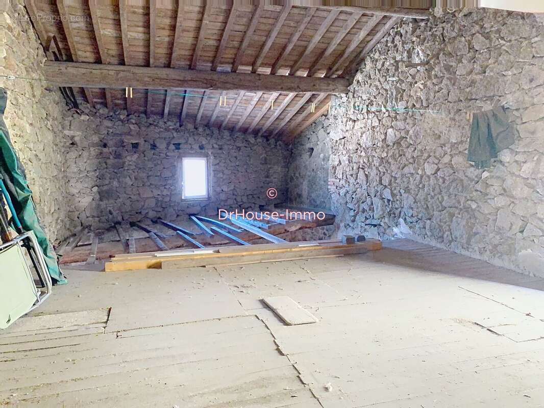 Commerce 65 m² à Lansac  - photo 34