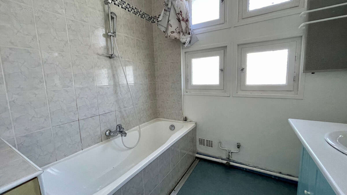 Appartement T4 à QUIMPER - photo 6