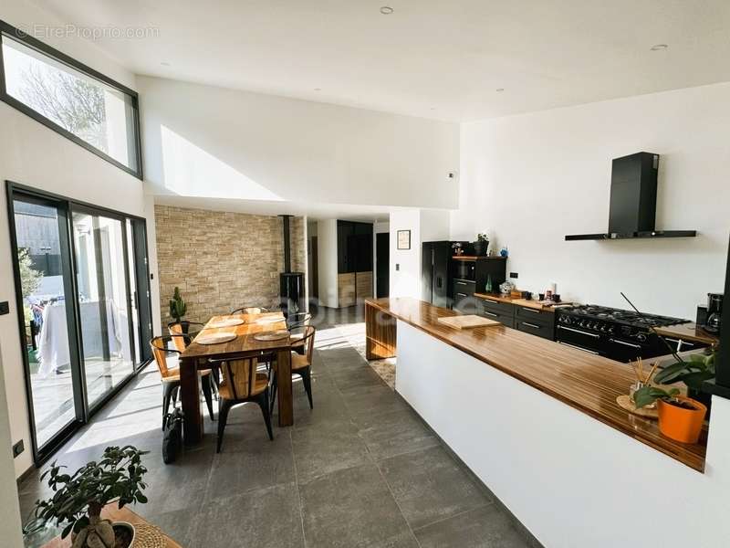 Maison à PLOUNEOUR-TREZ