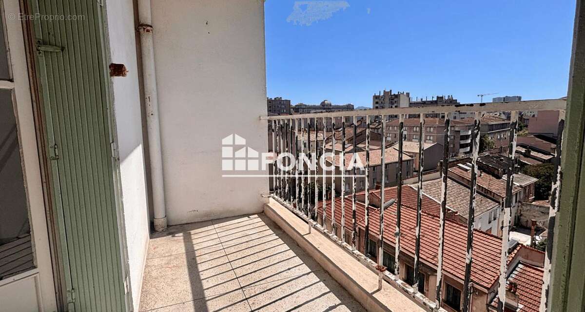 Appartement à MARSEILLE-3E