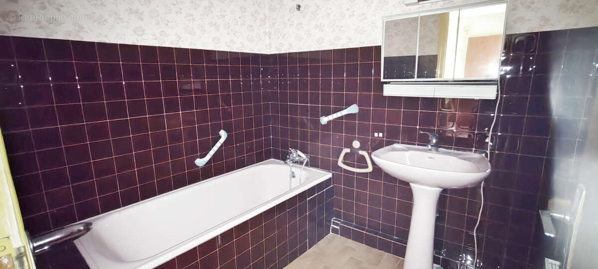 Maison ou 2 appartements - Centre-ville LAMASTRE - photo 8