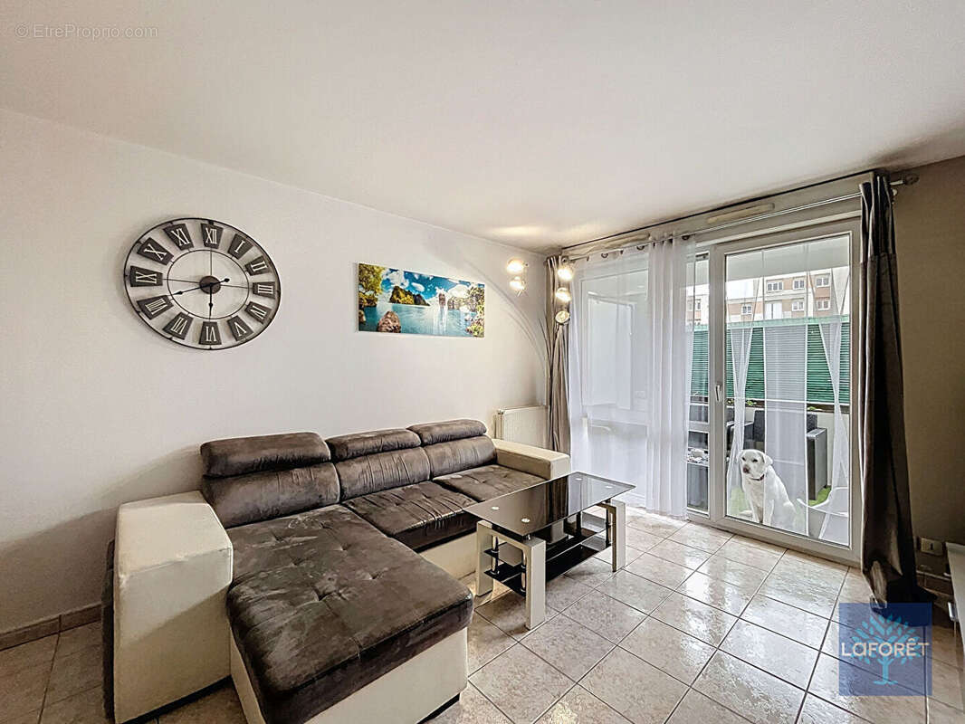 Appartement à CHILLY-MAZARIN