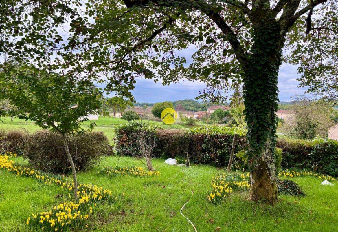 Maison à VEYRINES-DE-VERGT